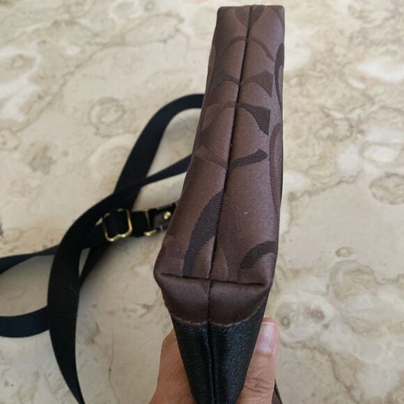 Coach Black/Aubergine Brown Signature Canvas Swingpack Adjustable Crossbody Bag - Picture 10 of 17